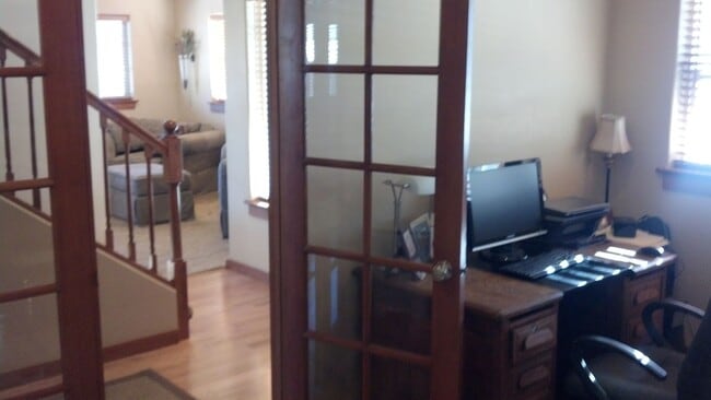 Building Photo - 147 Dogwood Dr