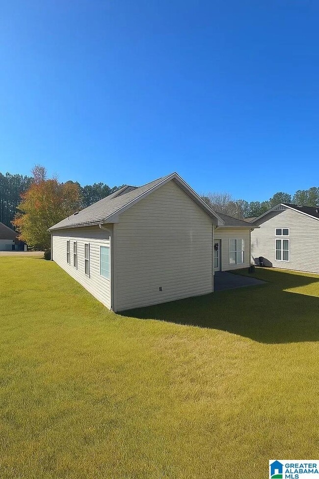 Building Photo - 191 Gardenside Dr