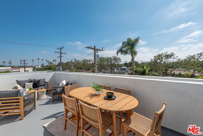 Building Photo - 4095 Sawtelle Blvd