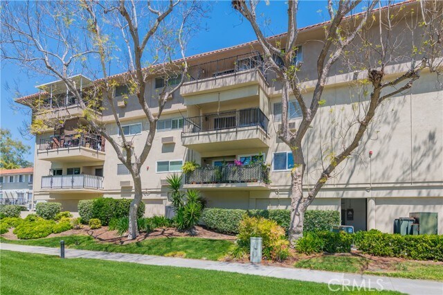 Primary Photo - 2381 Via Mariposa W