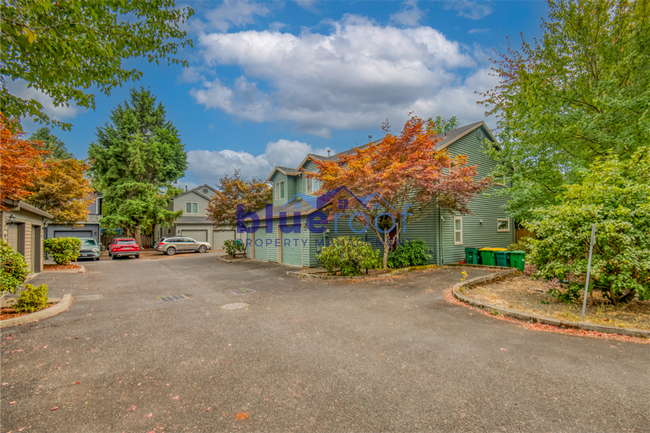 Building Photo - 520-522 SW 150th Ave