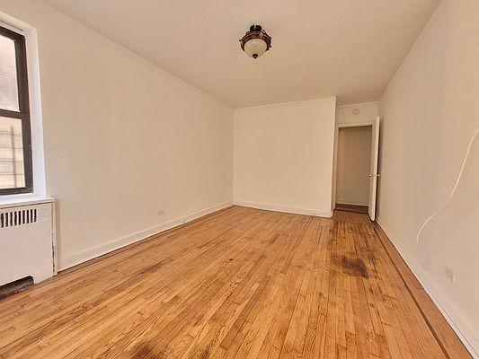 Building Photo - 2 bedroom in Bronx NY 10452