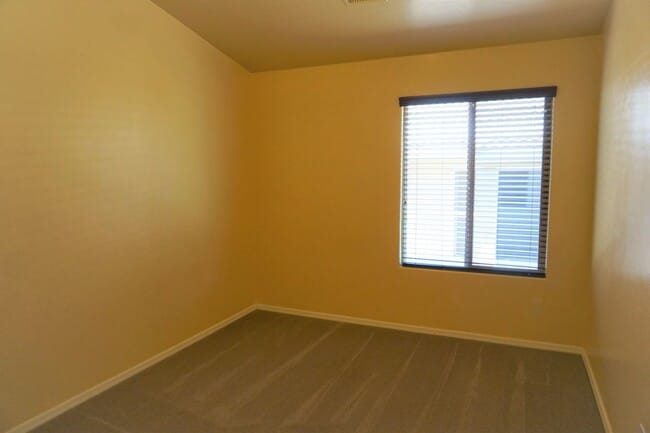 Building Photo - Oakmont Subdivision