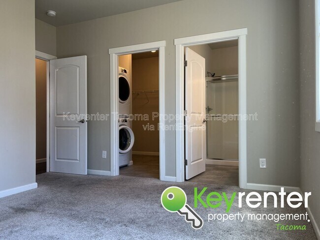 Building Photo - 16128-16181 81 Ave E