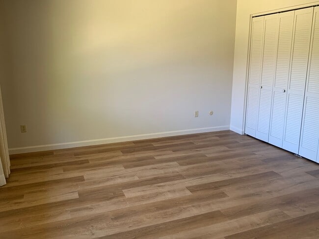Building Photo - Oakmont's 55+ active adult community
