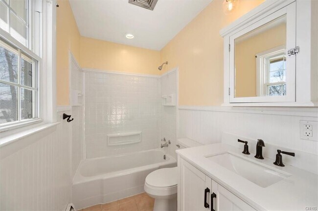 Building Photo - 3806 Harding Rd