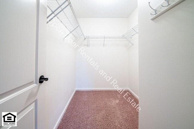 Building Photo - 12595 Shearwater Run