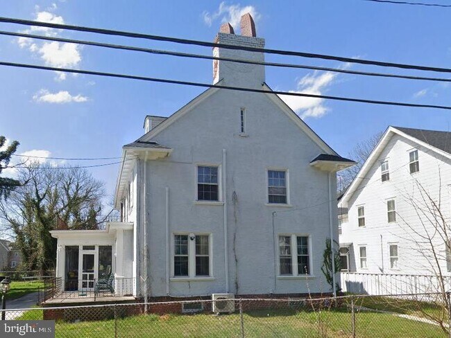 Primary Photo - 51 OAK 2ND FLOOR St