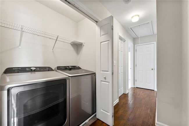 Building Photo - 7260 Foxberry Ct