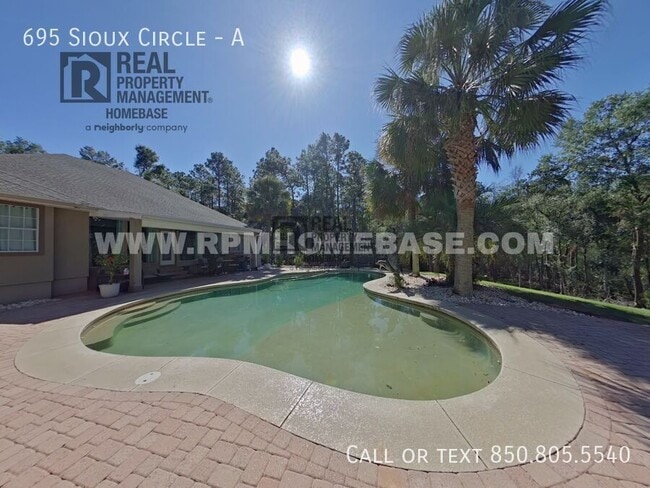 Building Photo - 695 Sioux Cir