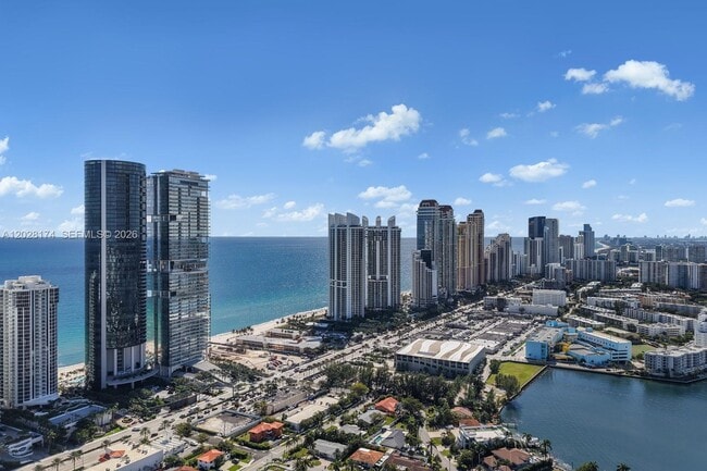 Building Photo - 18555 Collins Ave