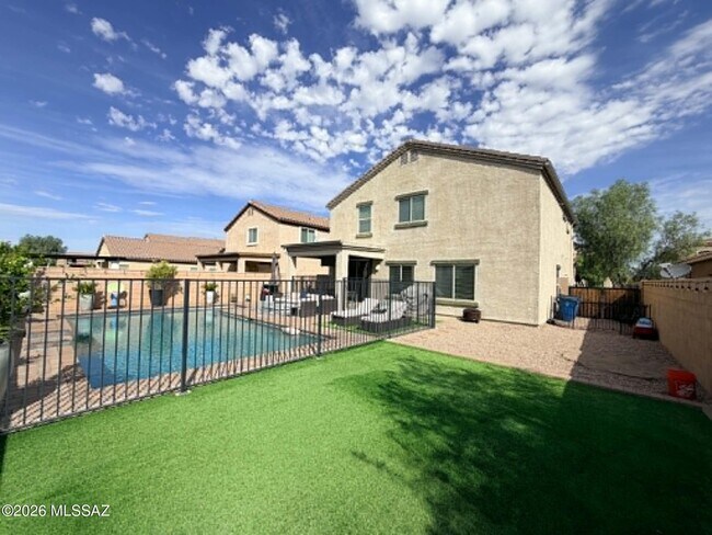 Building Photo - 9033 W Birchover Dr