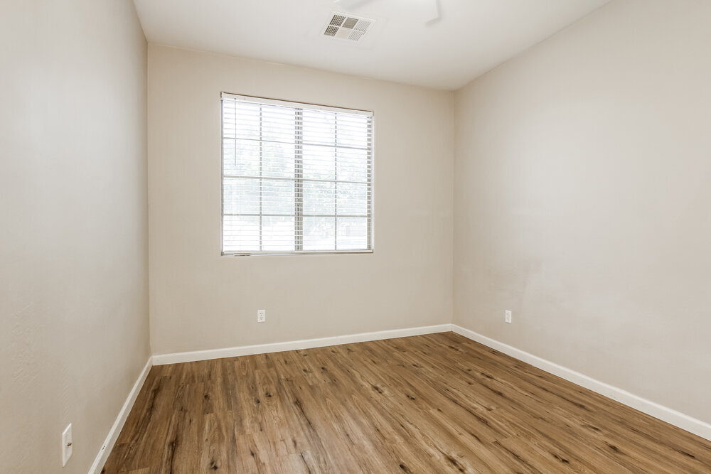 Building Photo - 11838 W Foothill Dr