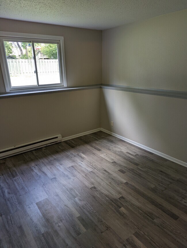 Building Photo - 708 Great Plains Ct