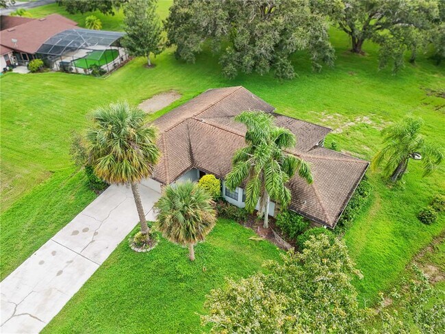 Building Photo - 3253 Oak Point Cir