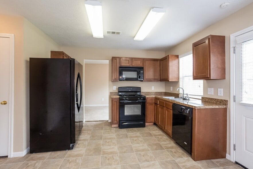 Building Photo - 4606 Serenity Trail