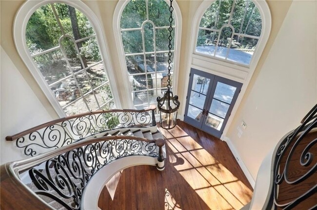 Building Photo - 1965 W Wesley Rd NW