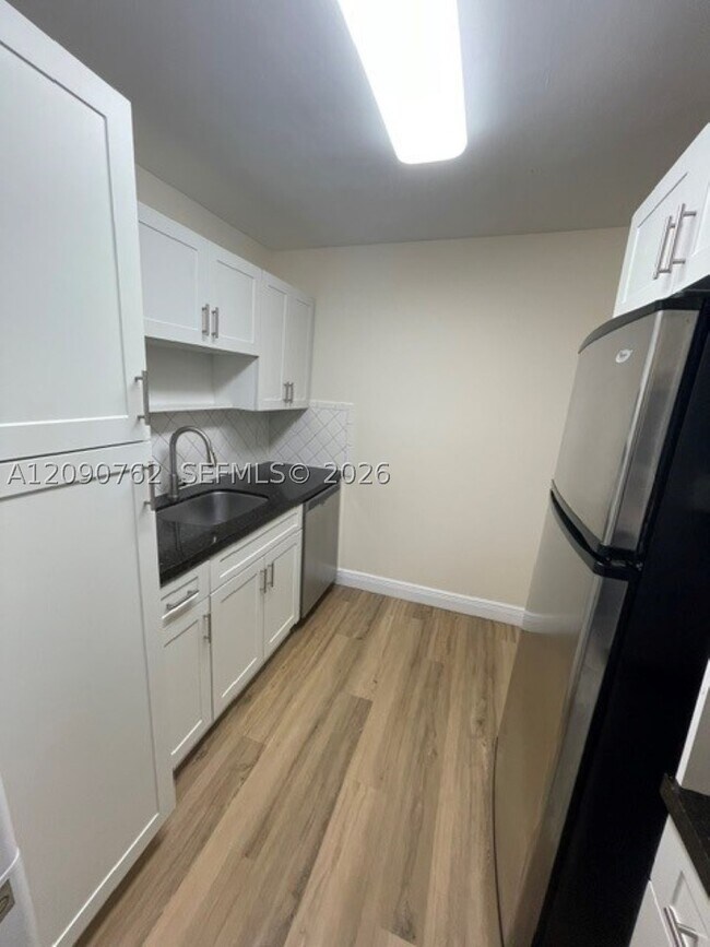 Building Photo - 7915 SW 86th St