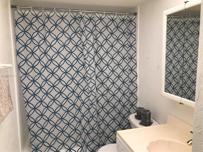 Building Photo - 4200 NW 3rd Ct