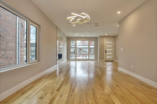 Building Photo - 279 Lafayette Ave