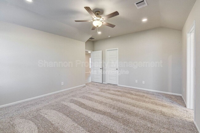 Building Photo - 12902 Royal Ann Wy