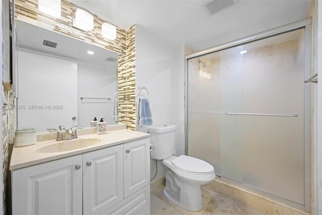 Building Photo - 20515 E Country Club Dr