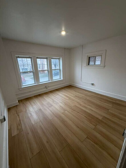 Building Photo - 1384 W 83rd St