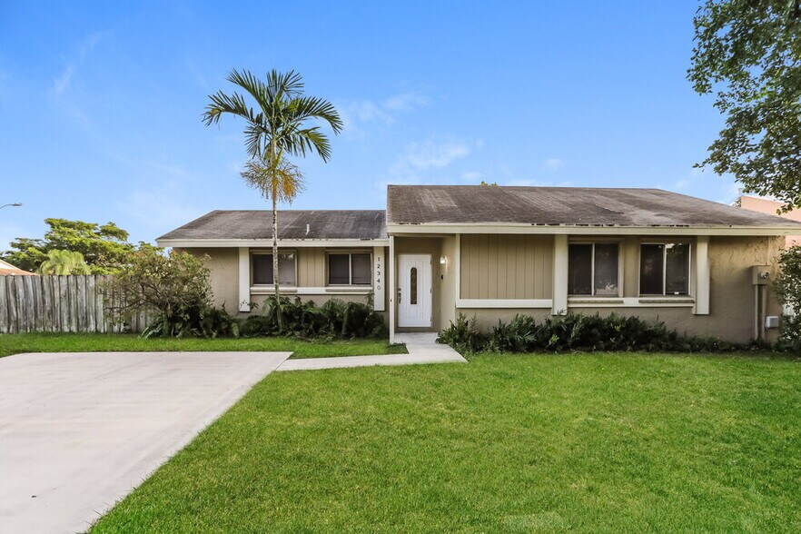 Building Photo - 12340 SW 207th Terrace