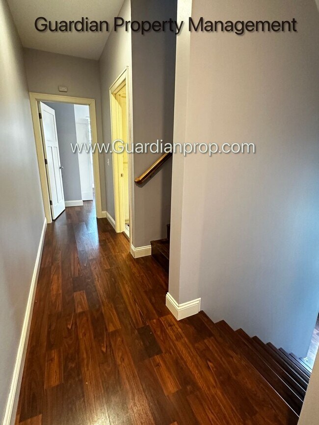 Building Photo - Spacious Uptown Side By Side, Dishwasher, Garage, In Unit Laundry, Private Rooftop Deck