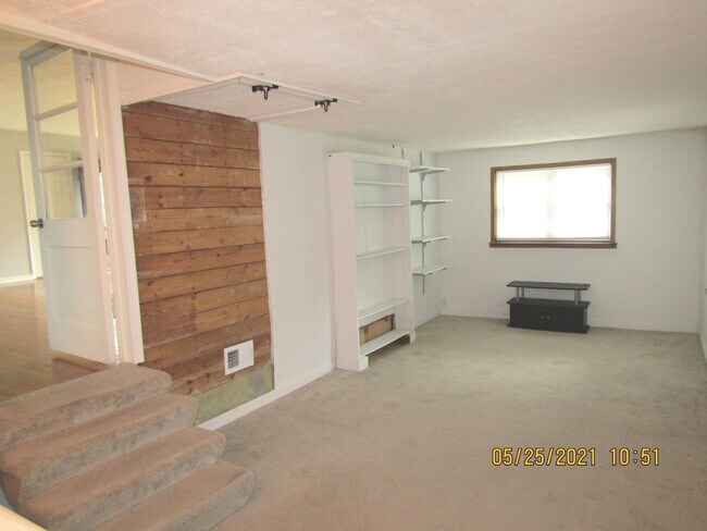 Building Photo - Bell Haven