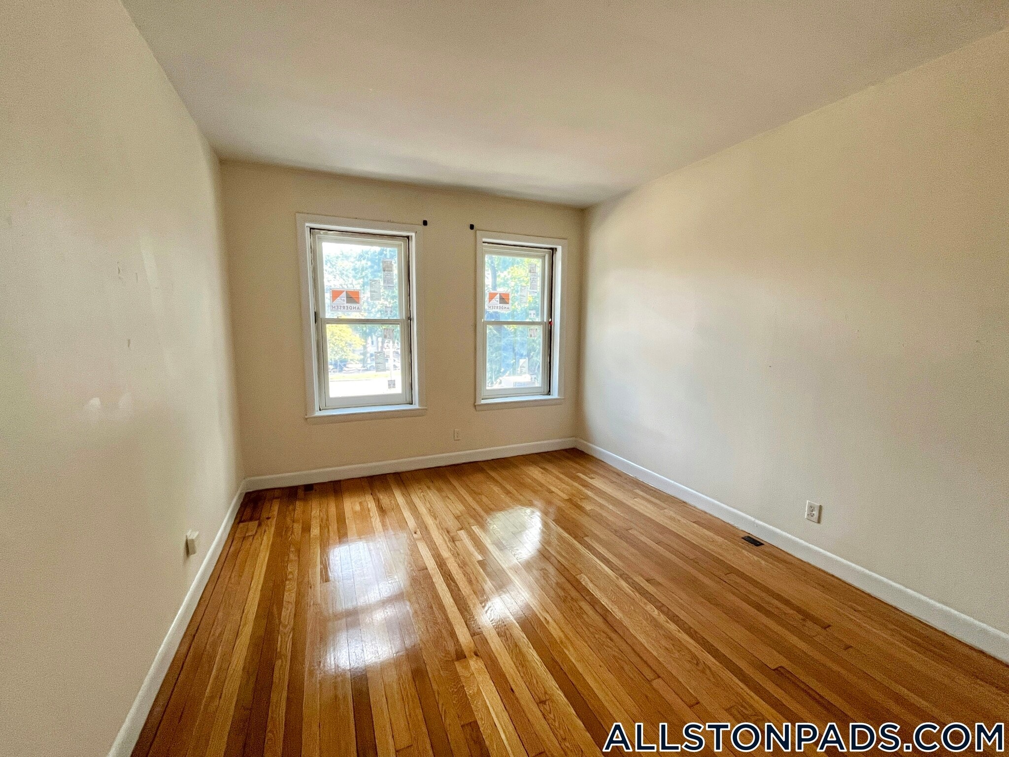 Building Photo - 1133 Commonwealth Ave