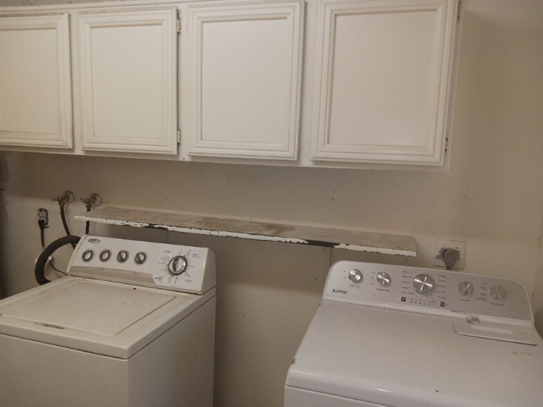 Building Photo - 17621 N 42nd St