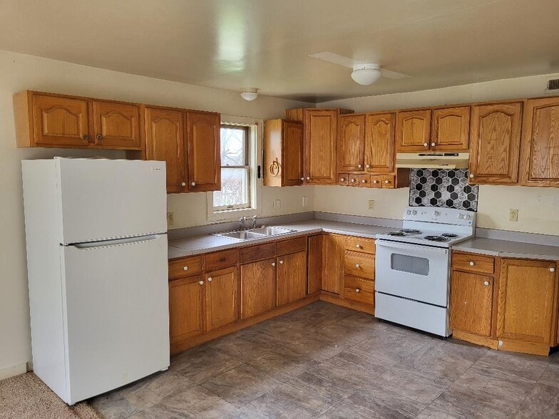 Building Photo - 224 1st Ave