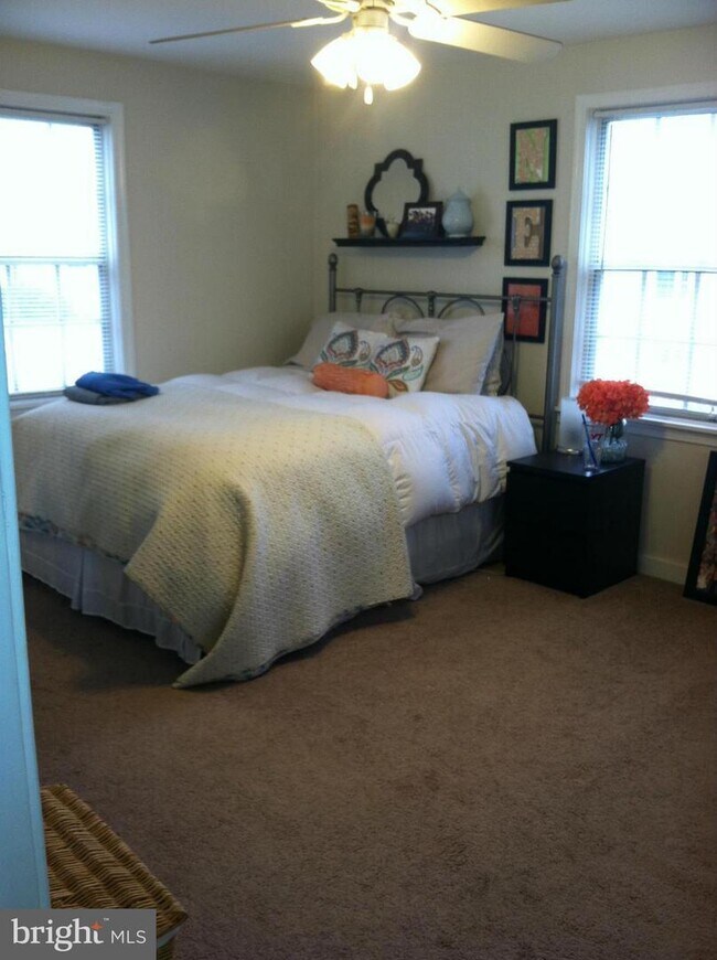 Building Photo - Arlington Abode: Modern Comfort and Urban ...