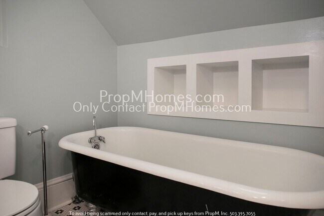 Building Photo - Discover Serenity in King Neighborhood!