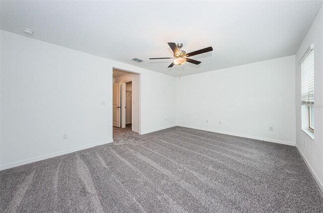 Building Photo - 8327 Crescent Oaks Dr