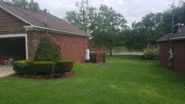 Building Photo - 350 Swindall Cir