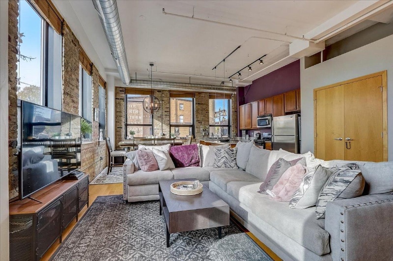 Building Photo - 1701 NE Madison St