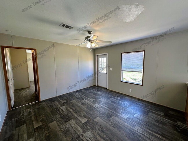 Building Photo - 260 Lark Meadow Dr