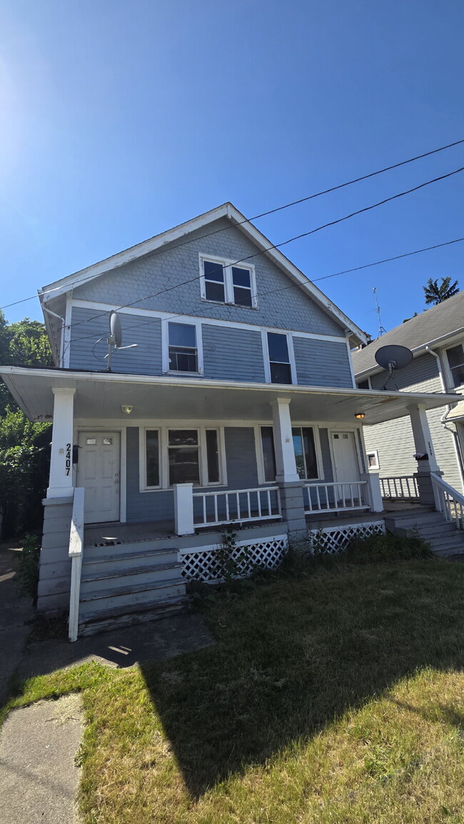 Building Photo - Classic Old Brooklyn 3-Bedroom Duplex