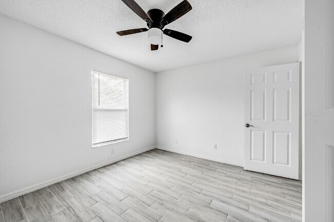 Building Photo - Charming 3-Bed, 2-Bath Home in Palm Bay