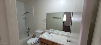 Building Photo - 4955 Jeffreys St