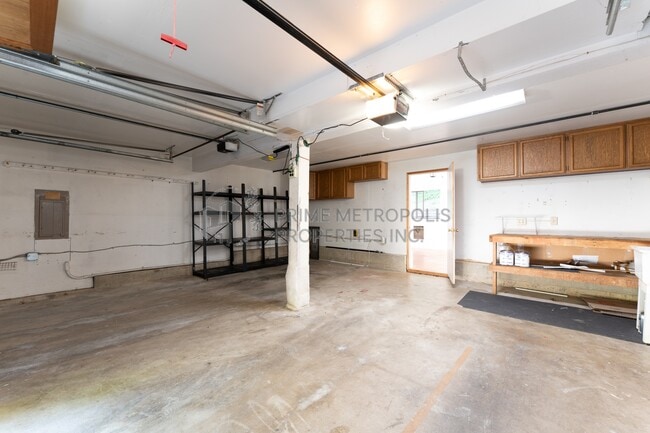 Building Photo - 12460 NE 136th Pl