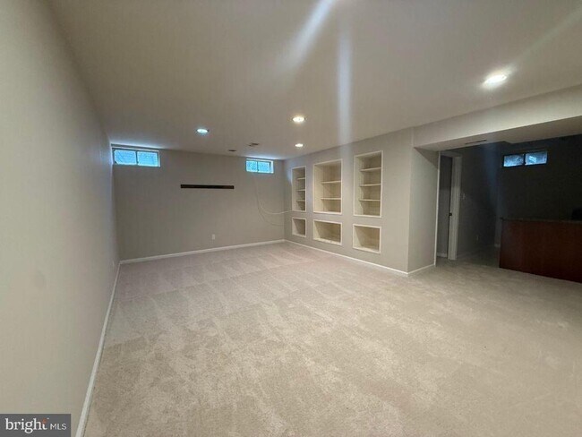 Building Photo - 3310 Applegrove Ct