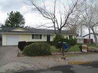 Building Photo - 964 Arrowhead Dr