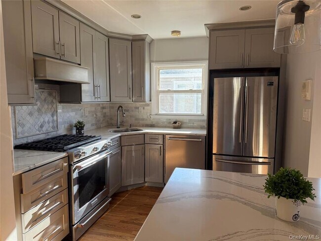 Building Photo - 7 Gibson Blvd