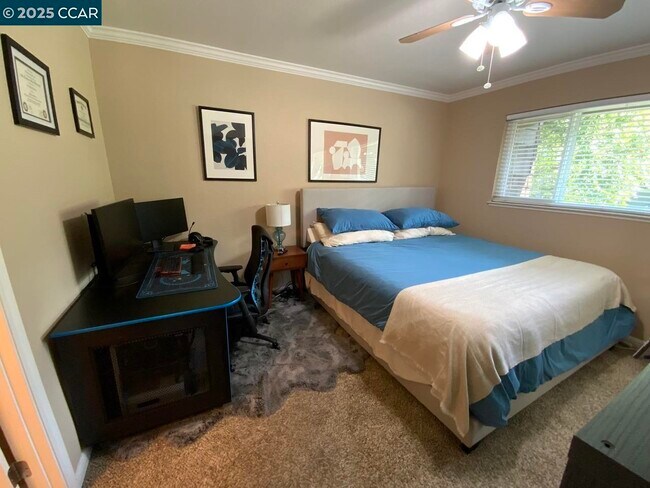 Building Photo - 205 Compton Cir