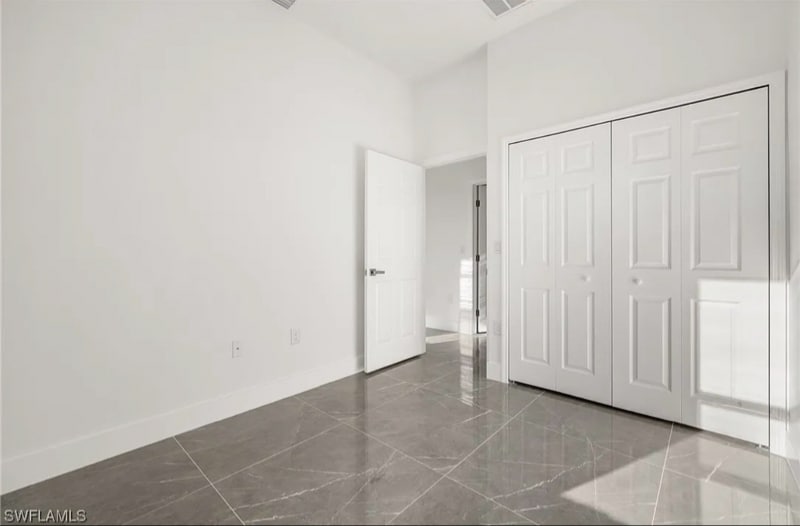 Building Photo - 905 Wabasso Ct