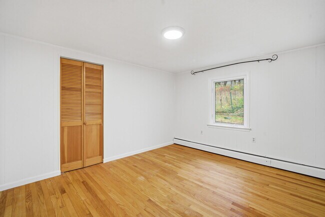 Building Photo - 1108 New Britain Ave