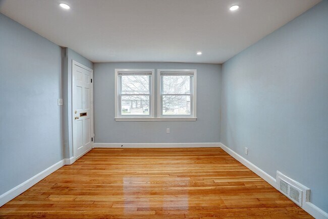 Building Photo - 23 Langley Cir